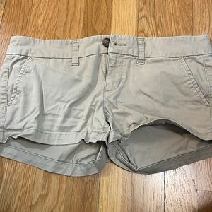 American Eagle stretch khaki shorts. Size 4.